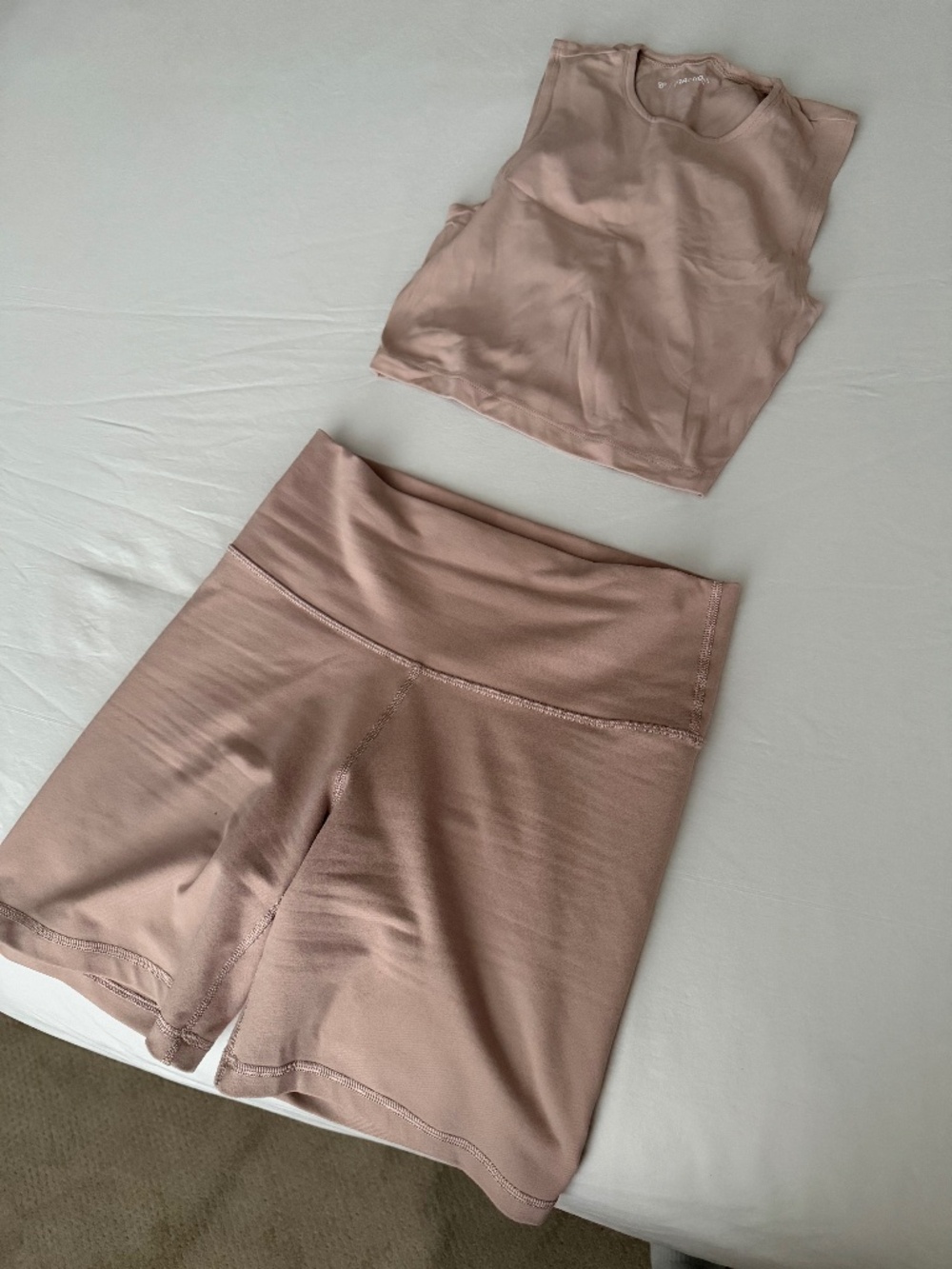 Aritzia TNA workout set
